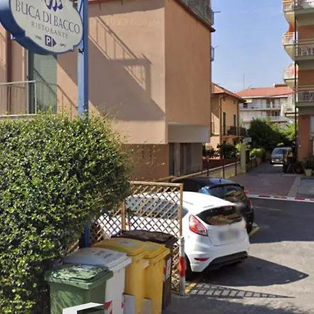 Apartment Italia 85